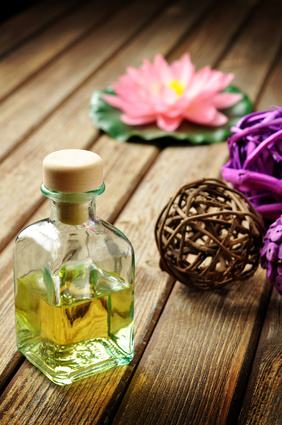 Cómo hacer perfumes naturales y ecológicos con flores o aceites esenciales.  - Somos Bellas